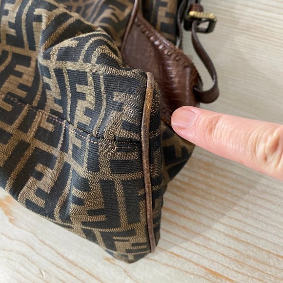 Large FENDI Zucca Canvas & Leather Chef du Jour - Picture 16 of 17